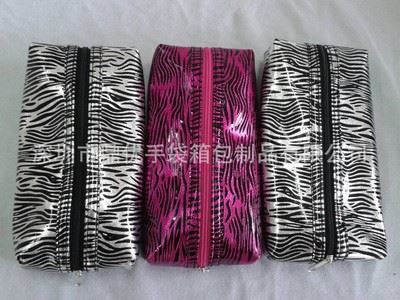 化妝包 深圳龍崗箱包廠家供應(yīng)女士化妝袋 化妝包 化妝筆刷袋-深圳市鼎優(yōu)手袋箱包制品提供化妝包 深圳龍崗箱包廠家供應(yīng)女士化妝袋 化妝包 化妝筆刷袋的相關(guān)介紹、產(chǎn)品、服務(wù)、圖片、價(jià)格深圳市鼎優(yōu)手袋箱包制品、拉桿箱包、手袋等等、皮具、紡織品、服裝服飾的購(gòu)銷