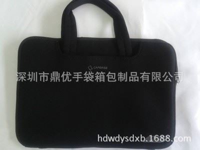 平板電腦保護(hù)套 廠家供應(yīng)平板電腦內(nèi)膽包 手提IPAD包潛水包-深圳市鼎優(yōu)手袋箱包制品提供平板電腦保護(hù)套 廠家供應(yīng)平板電腦內(nèi)膽包 手提IPAD包潛水包的相關(guān)介紹、產(chǎn)品、服務(wù)、圖片、價(jià)格深圳市鼎優(yōu)手袋箱包制品、拉桿箱包、手袋等等、皮具、紡織品、服裝服飾的購(gòu)銷
